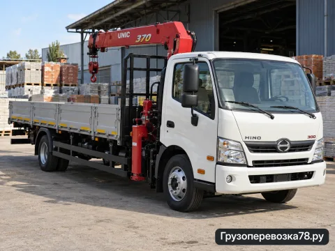 Hino 300 + UNIC 370 · Манипулятор · 5 т — перевозчик Ксения, Санкт-Петербург