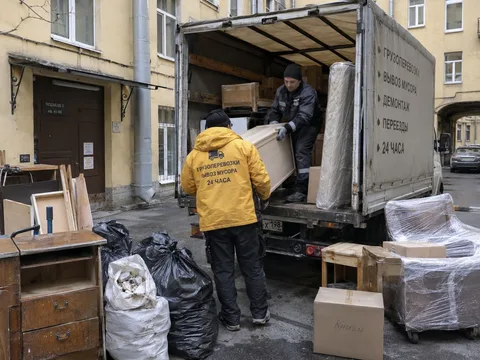 Грузовой автомобиль · 3 т — перевозчик Грузоперевозка и вывоз мусора (24 часа), Санкт-Петербург